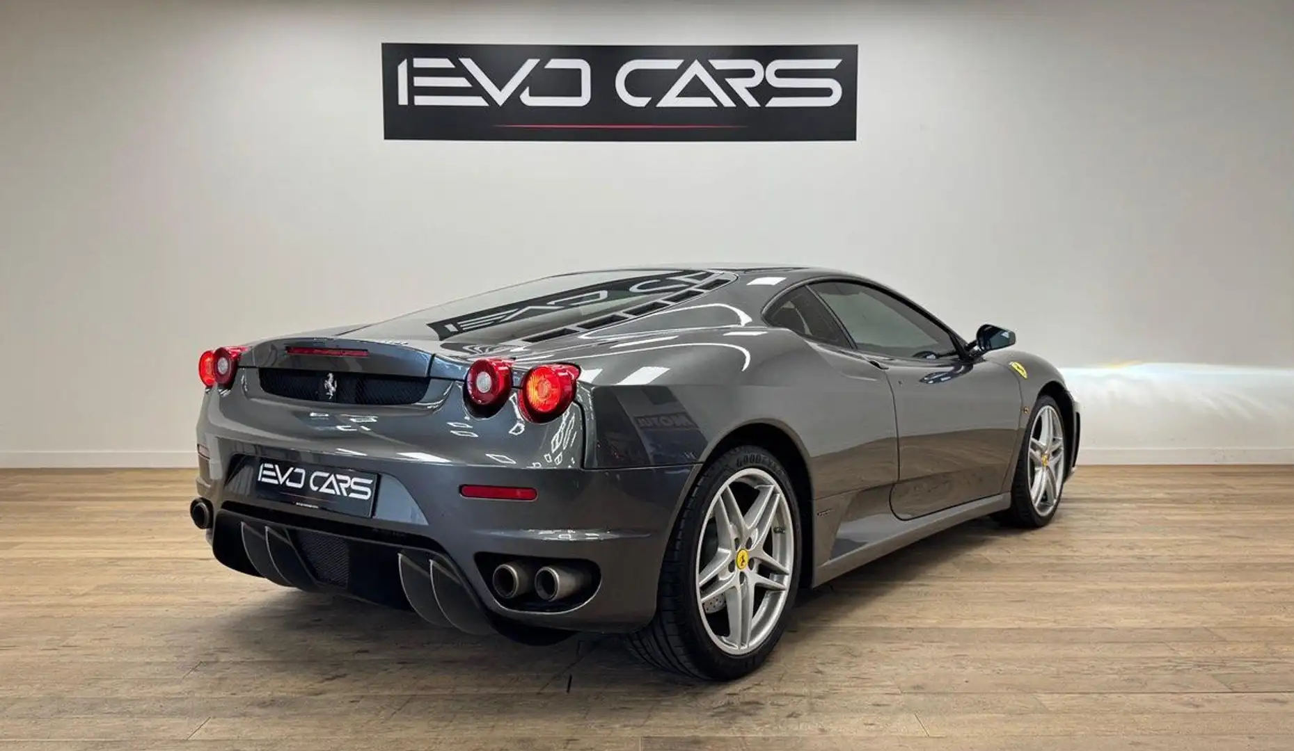 Ferrari F430 V8 4.3 485 ch F1 / Origine France / Suivi / Grigio Gris - 2