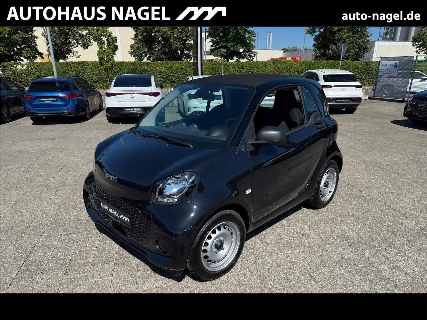 smart forTwo EQ fortwo Schwarz - 1