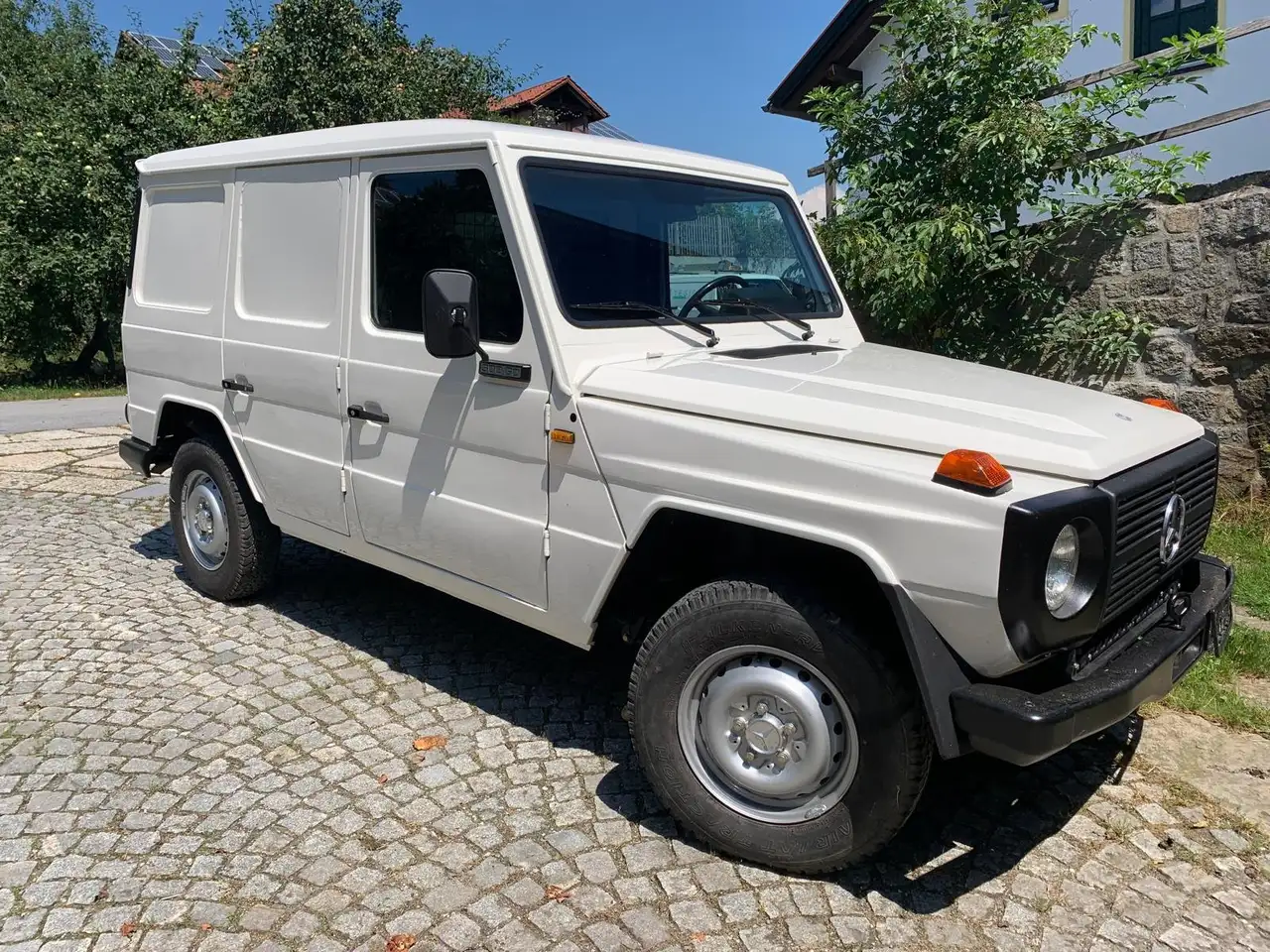 Mercedes-Benz G 300