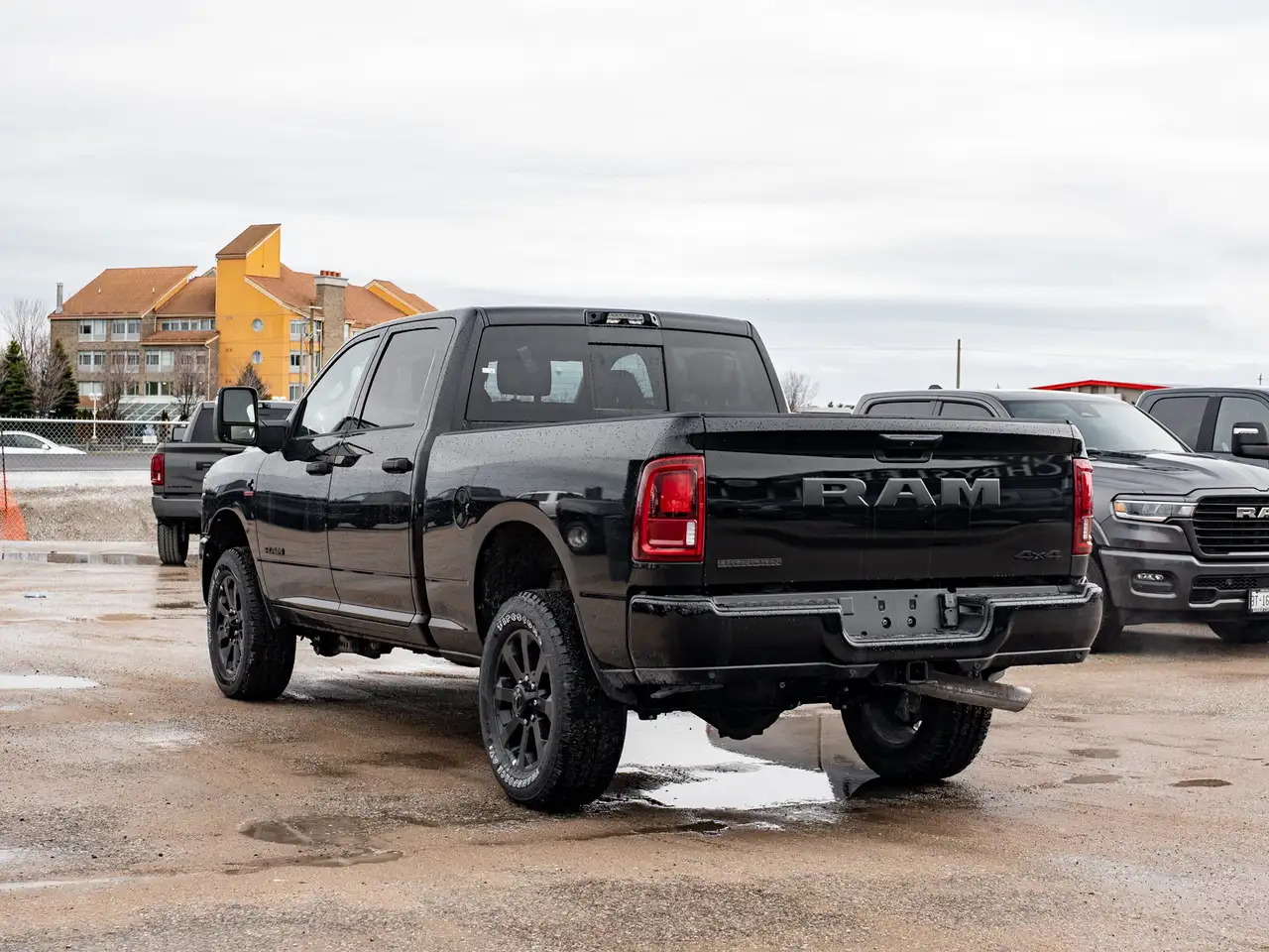 RAM 2500 снимка RAM 2500