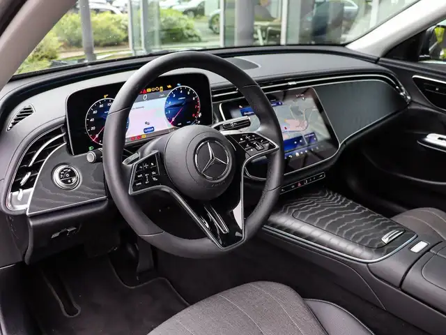 Mercedes-Benz E view 15