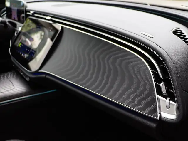 Mercedes-Benz E view 24