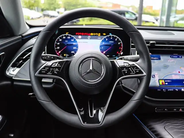 Mercedes-Benz E view 17