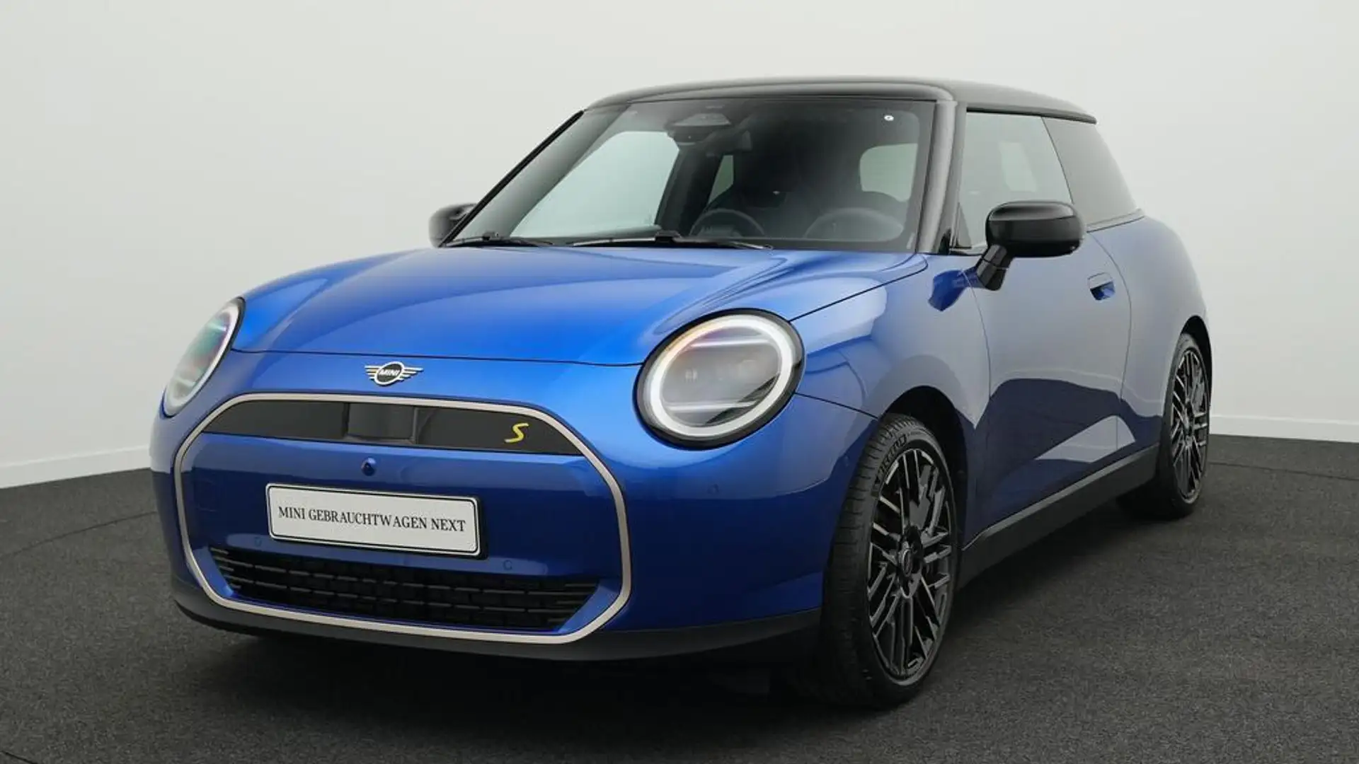 MINI Cooper SE Favoured Trim Blau - 1