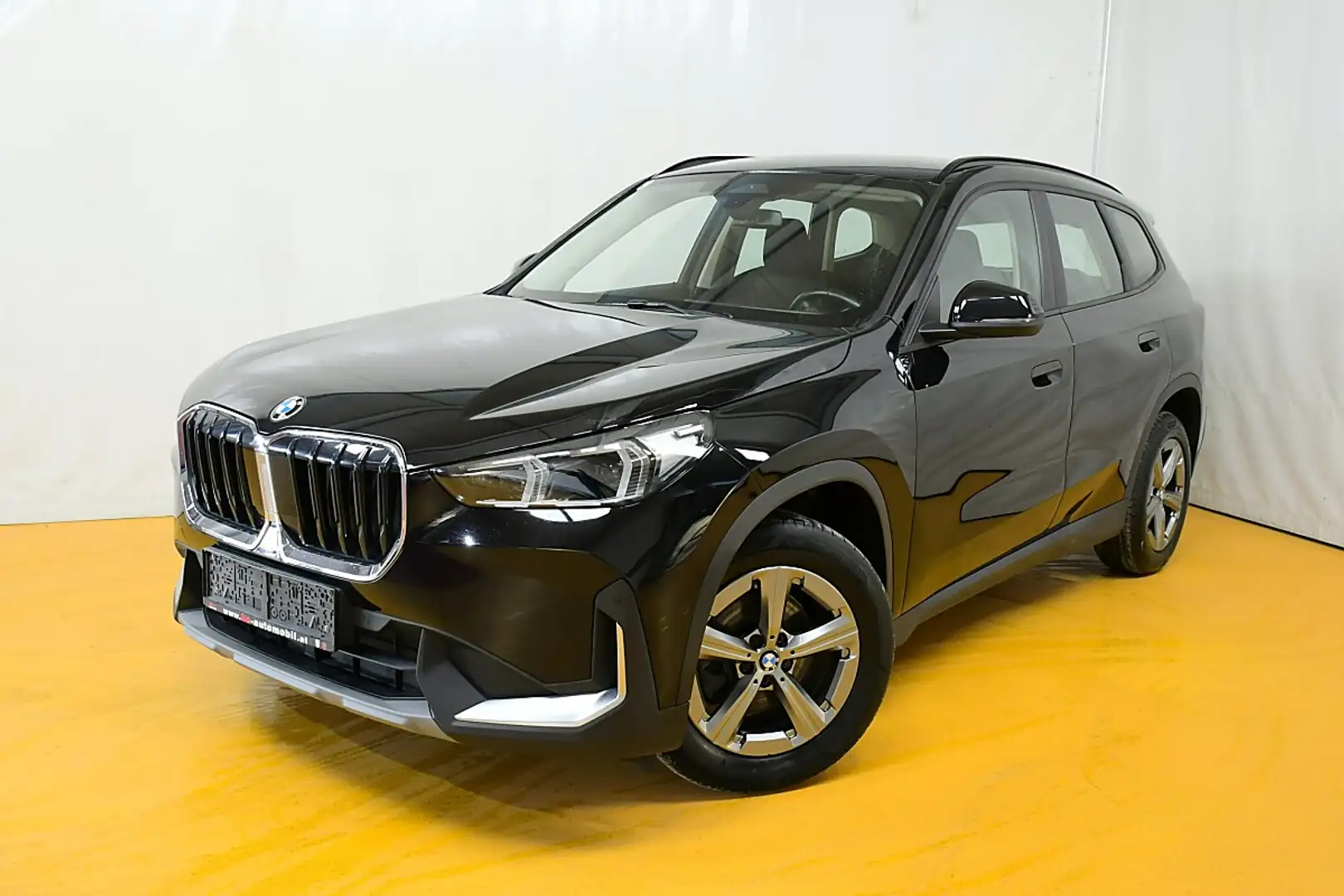 BMW X1 sDrive18d Aut. Schwarz - 1