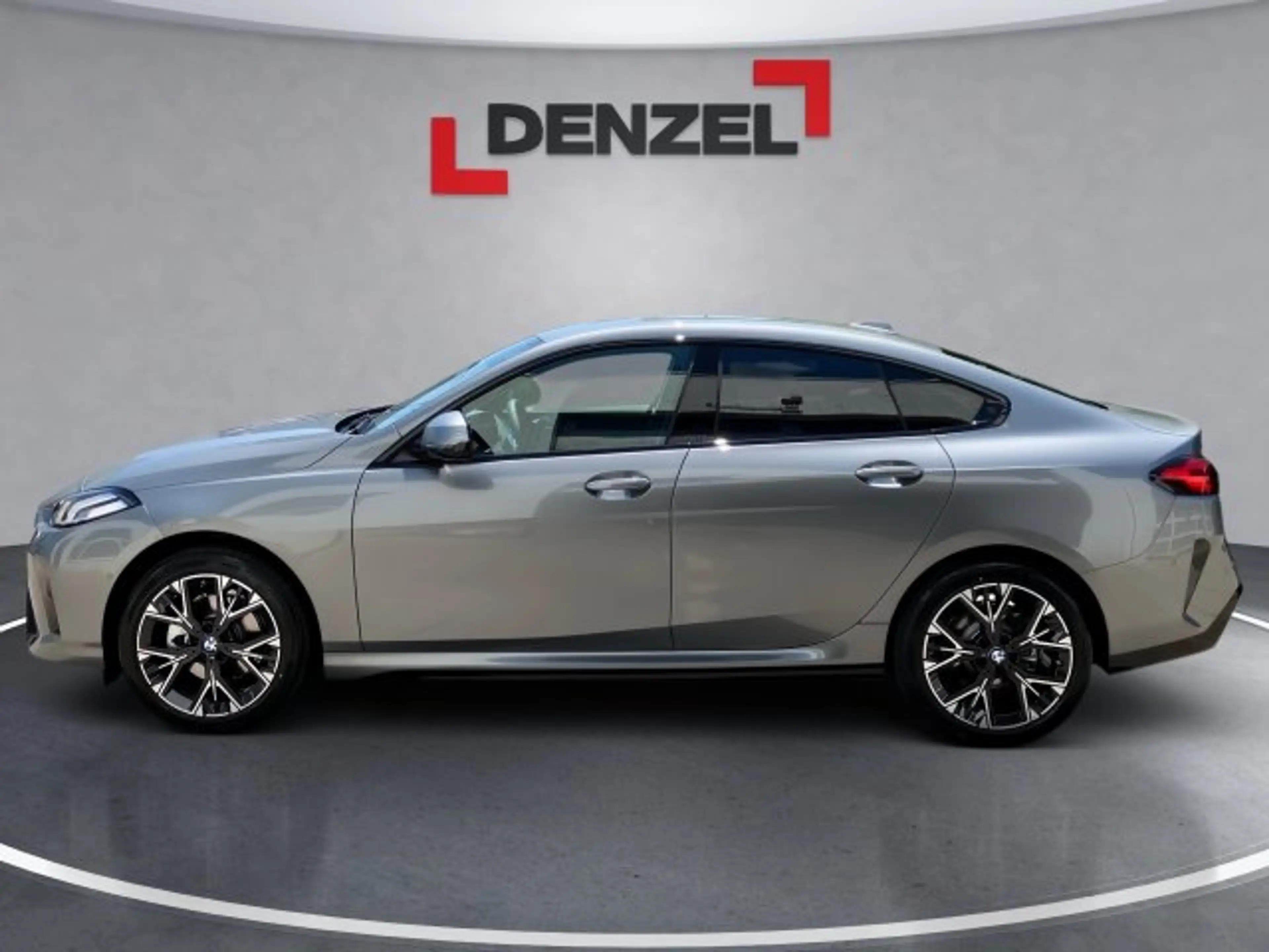 BMW 220 BMW 216 Gran Coupe — photo 2