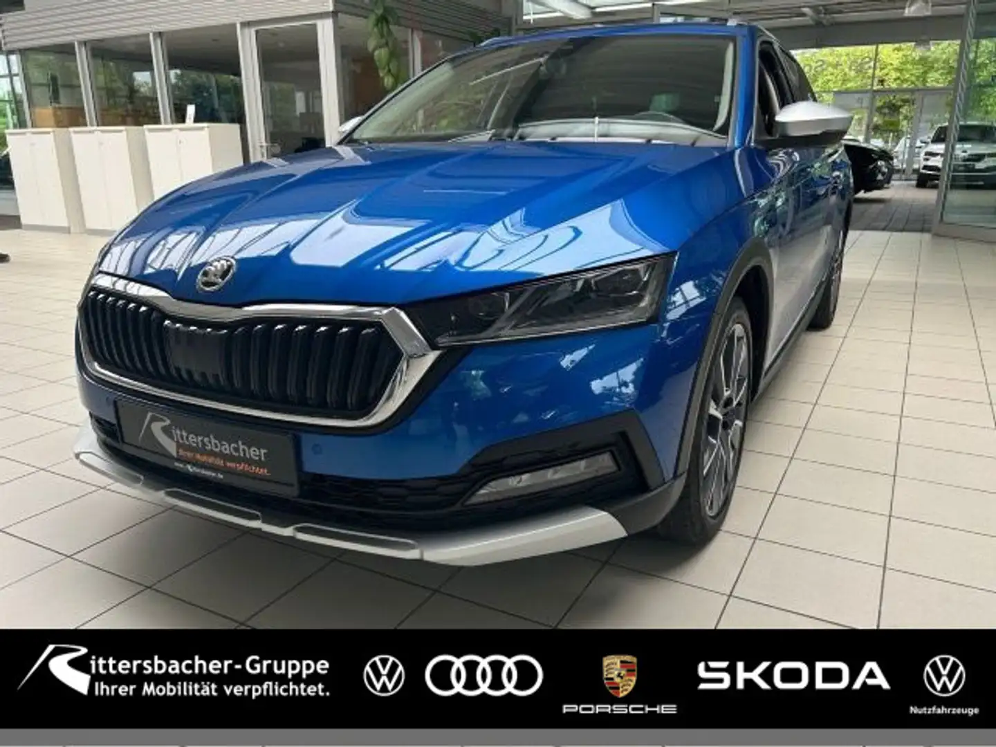 Skoda Octavia Combi Scout 2.0 TDI DSG 4x4 Navi Canton Blau - 1