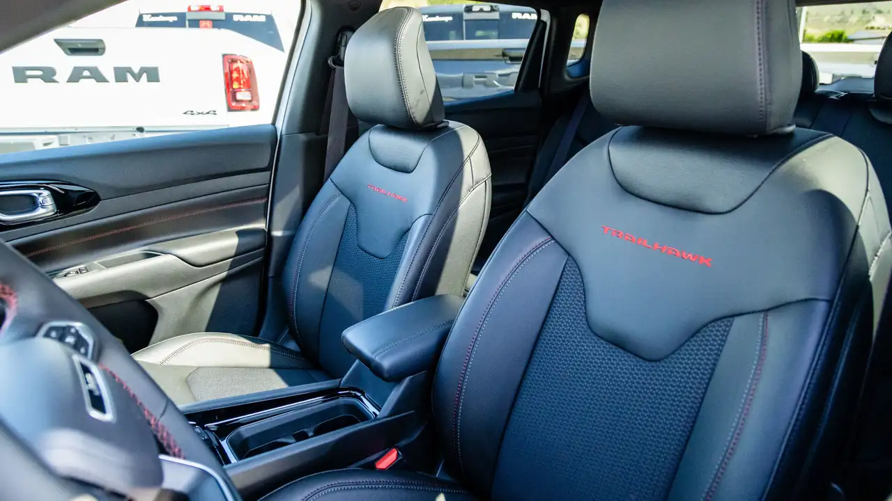 Jeep Compass photo Jeep Compass