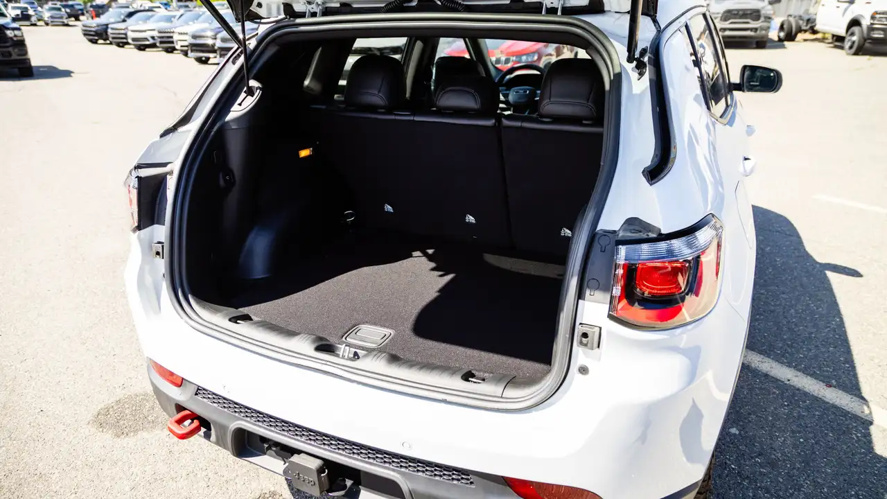 Jeep Compass photo Jeep Compass