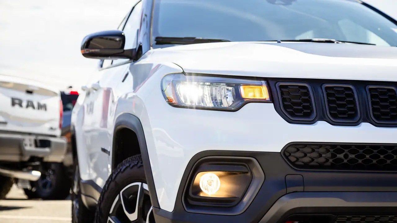 Jeep Compass photo Jeep Compass