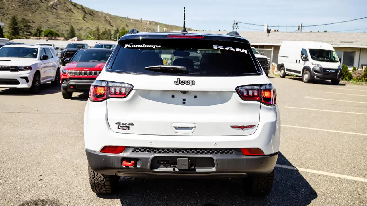Jeep Compass photo Jeep Compass