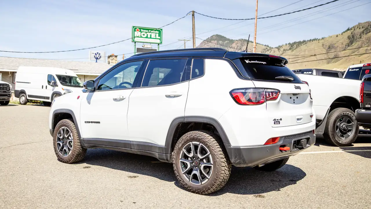 Jeep Compass photo Jeep Compass