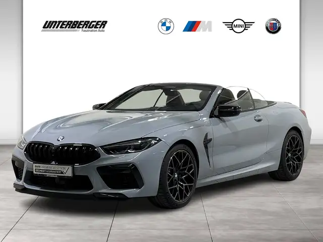 BMW M8 Competition Cabrio xDrive M Driver B&W ACC