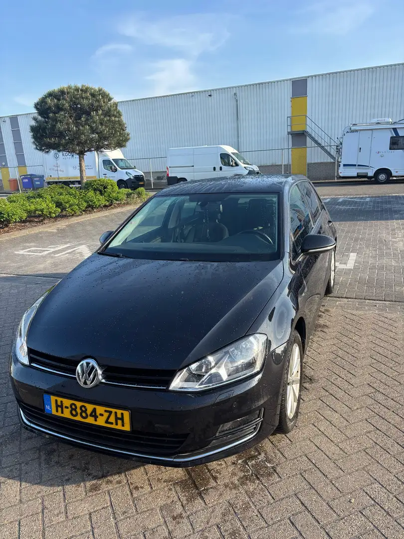 Volkswagen Golf 1.2 TSI Trendline lounge Zwart - 1