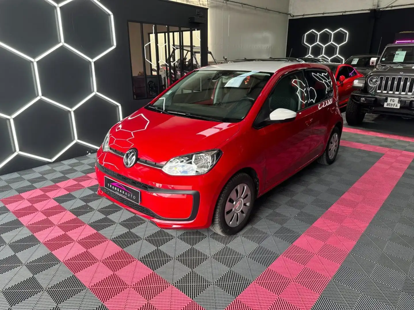 Volkswagen up! Connect 75 ch 1.0 Camera ~ Regulateur ~ Clim ~ 5 P Rouge - 2