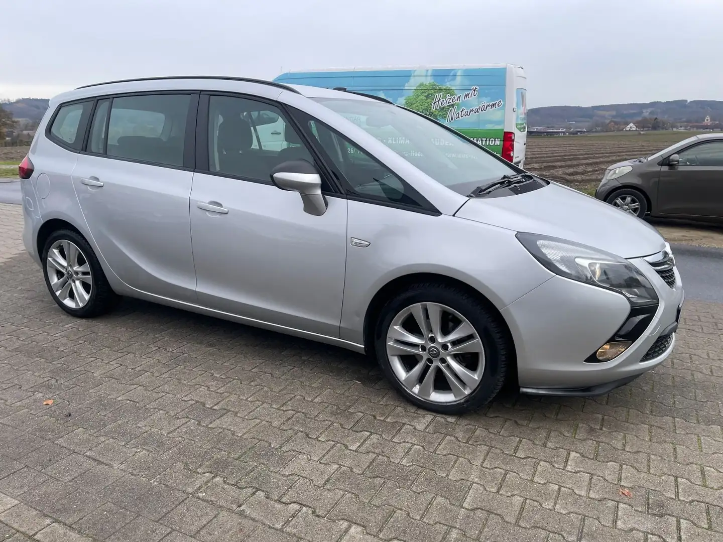 Opel Zafira C Tourer Edition Silber - 2