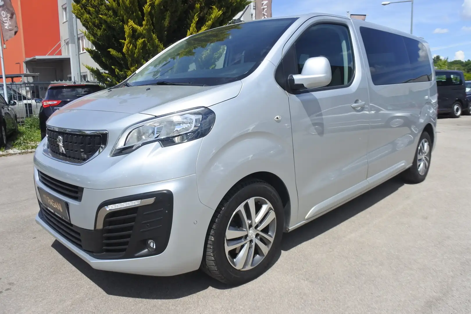 Peugeot Traveller Traveller Allure L2 BlueHDI 150/9 SITZE/NAVI/AHK/ Silber - 2