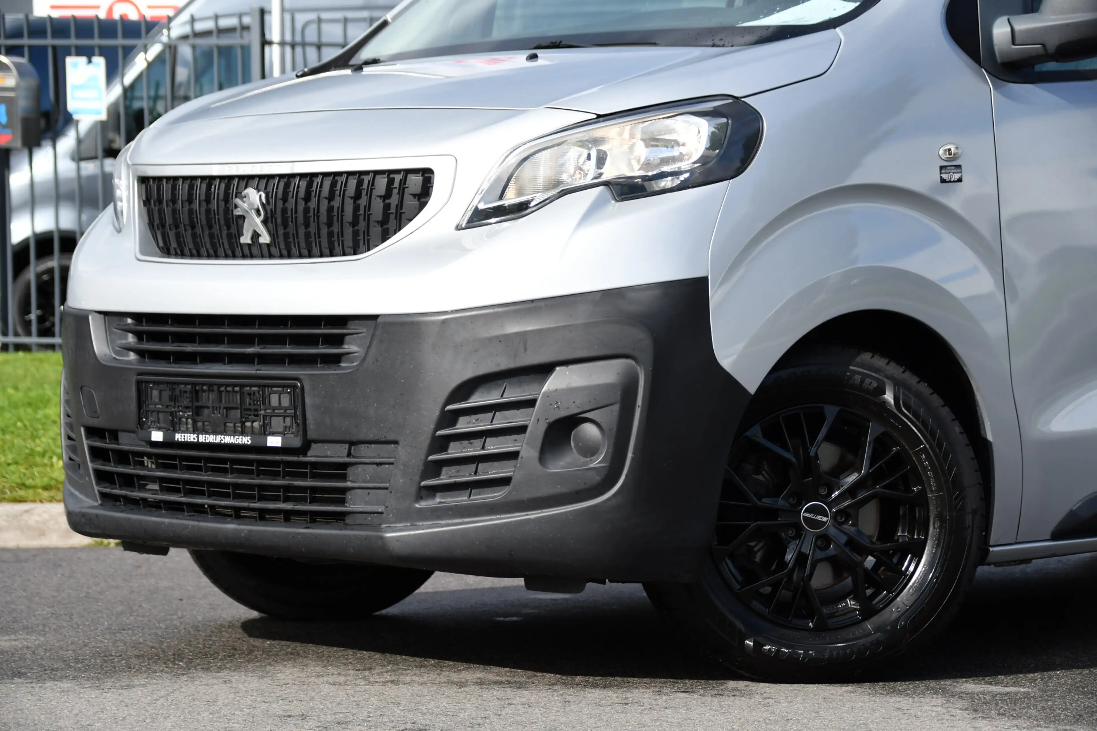 Peugeot Expert 226S 1.6 BlueHDI L2 PB Edition Carplay, Cruise, Se — photo 8