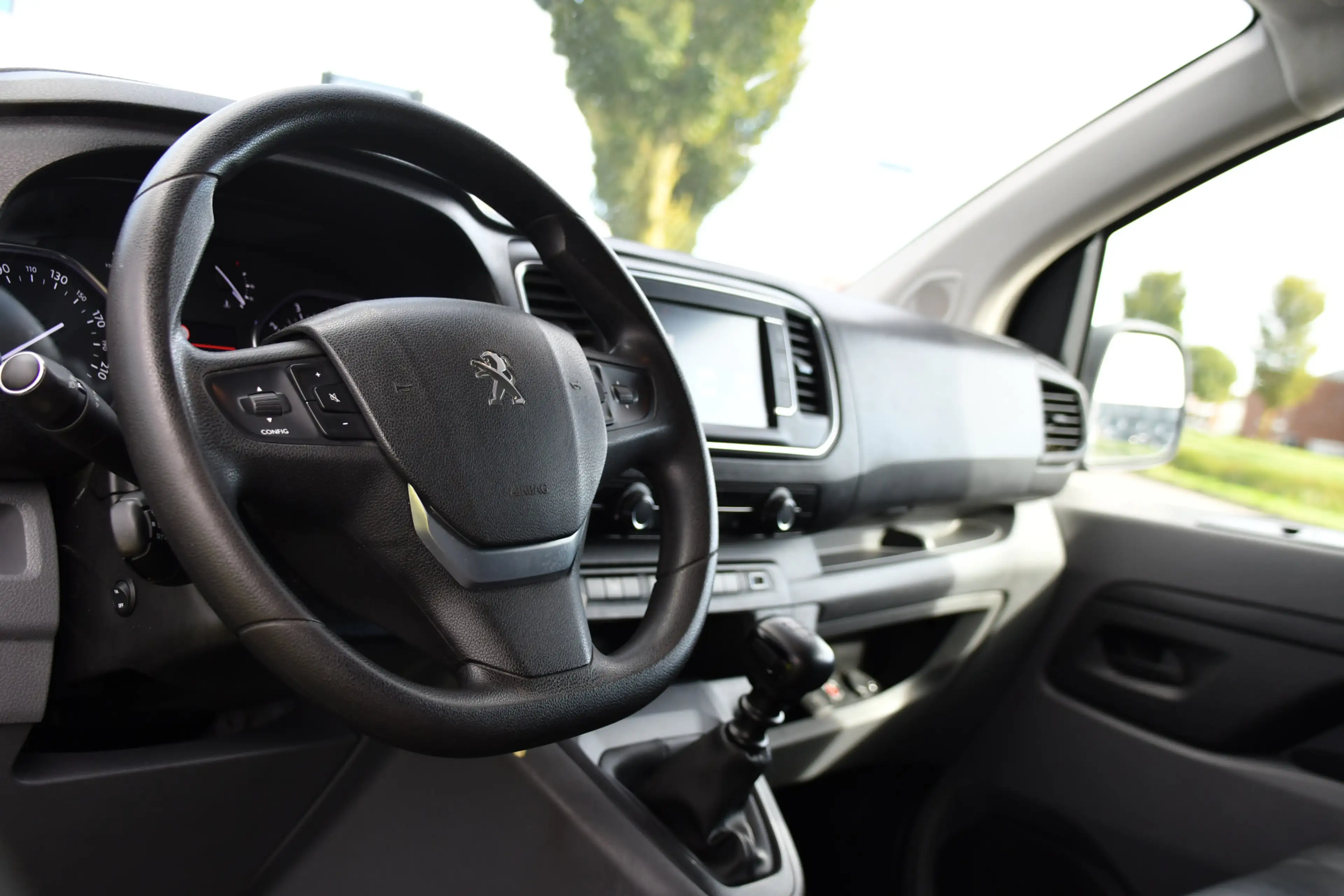 Peugeot Expert 226S 1.6 BlueHDI L2 PB Edition Carplay, Cruise, Se — photo 2