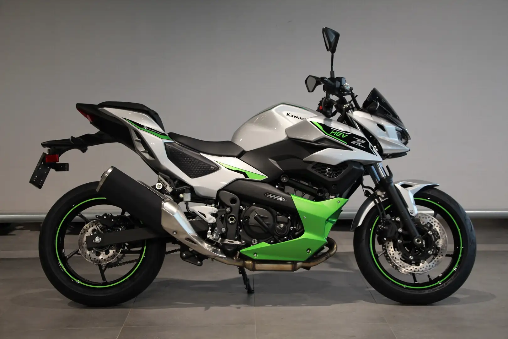 Kawasaki Z7 Hybrid Black - 1