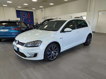 1.4 TSI DSG PHEV Adap.Cruise Navi Fari LED