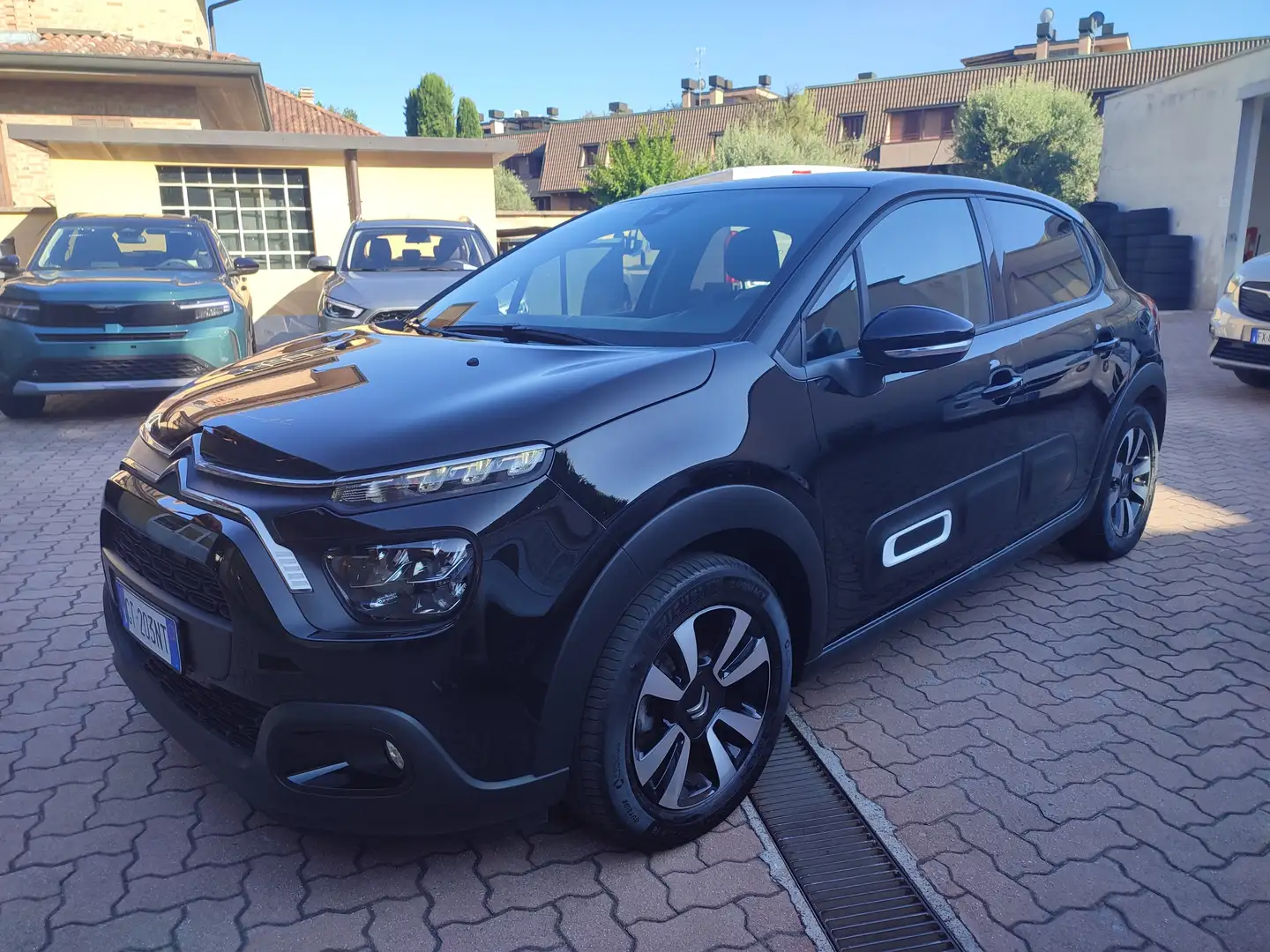 Citroen C3 C3 1.2 puretech Max 110 cv Formula Guida Sicuro ! Nero - 1