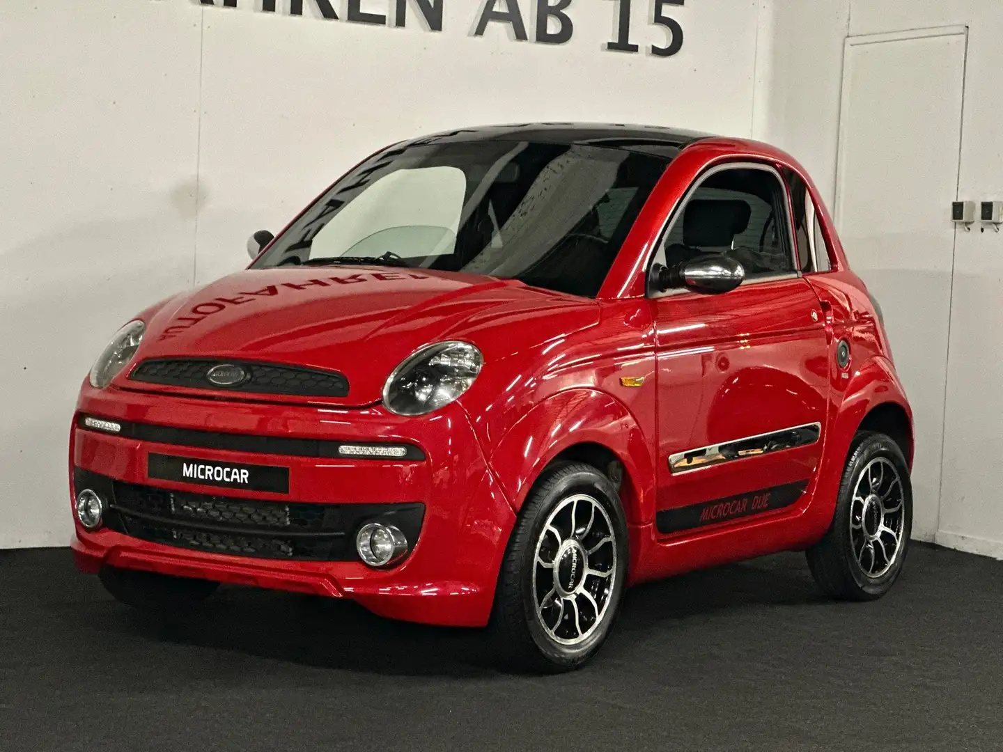 Microcar Due 2019 Luxe Leiser 8PS DCI Multimedia mit Lieferun Rojo - 2