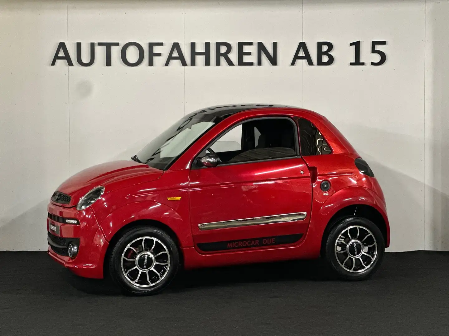 Microcar Due 2019 Luxe Leiser 8PS DCI Multimedia mit Lieferun Rot - 1