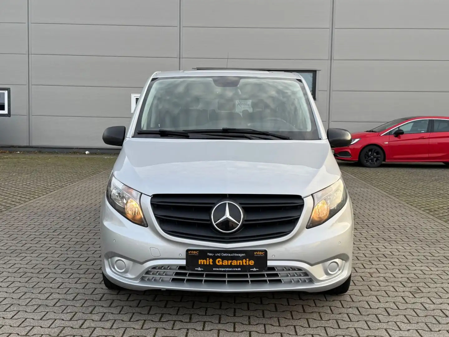 Mercedes-Benz Vito Tourer CDI Pro extralang/9-SITZER/AUTOMATIK Argent - 2