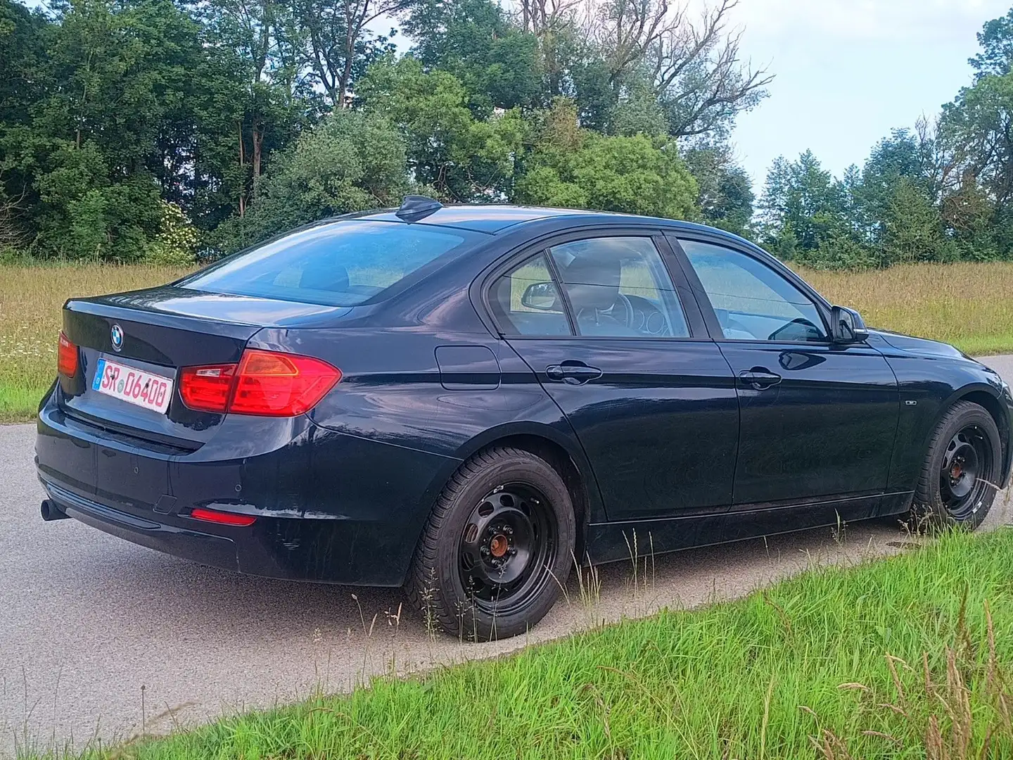 BMW 320 Baureihe 3 Lim. 320 i SPORT Blau - 1