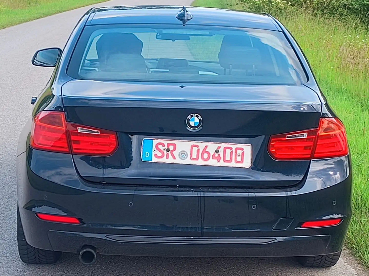 BMW 320 Baureihe 3 Lim. 320 i SPORT Blau - 2