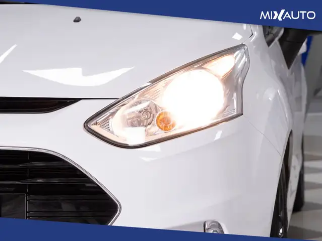 Ford B-Max view 10