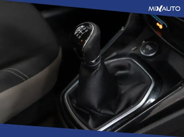 Ford B-Max view 13
