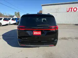 Chrysler Pacifica 2024