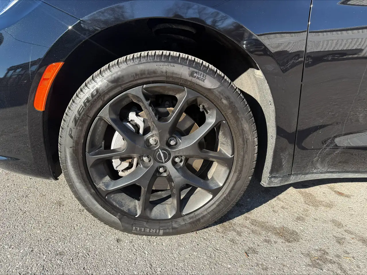 Chrysler Pacifica снимка Chrysler Pacifica
