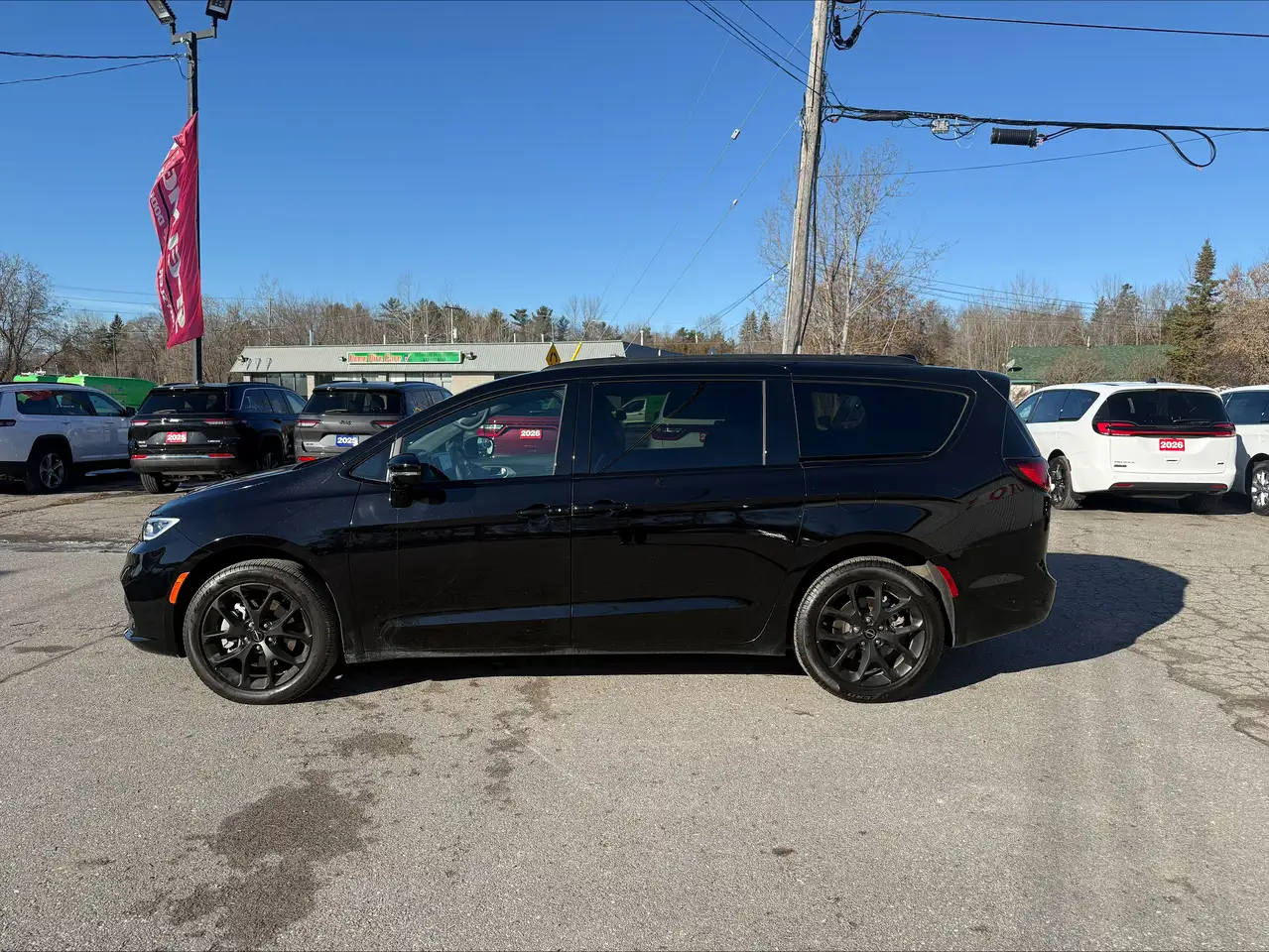 Chrysler Pacifica снимка Chrysler Pacifica