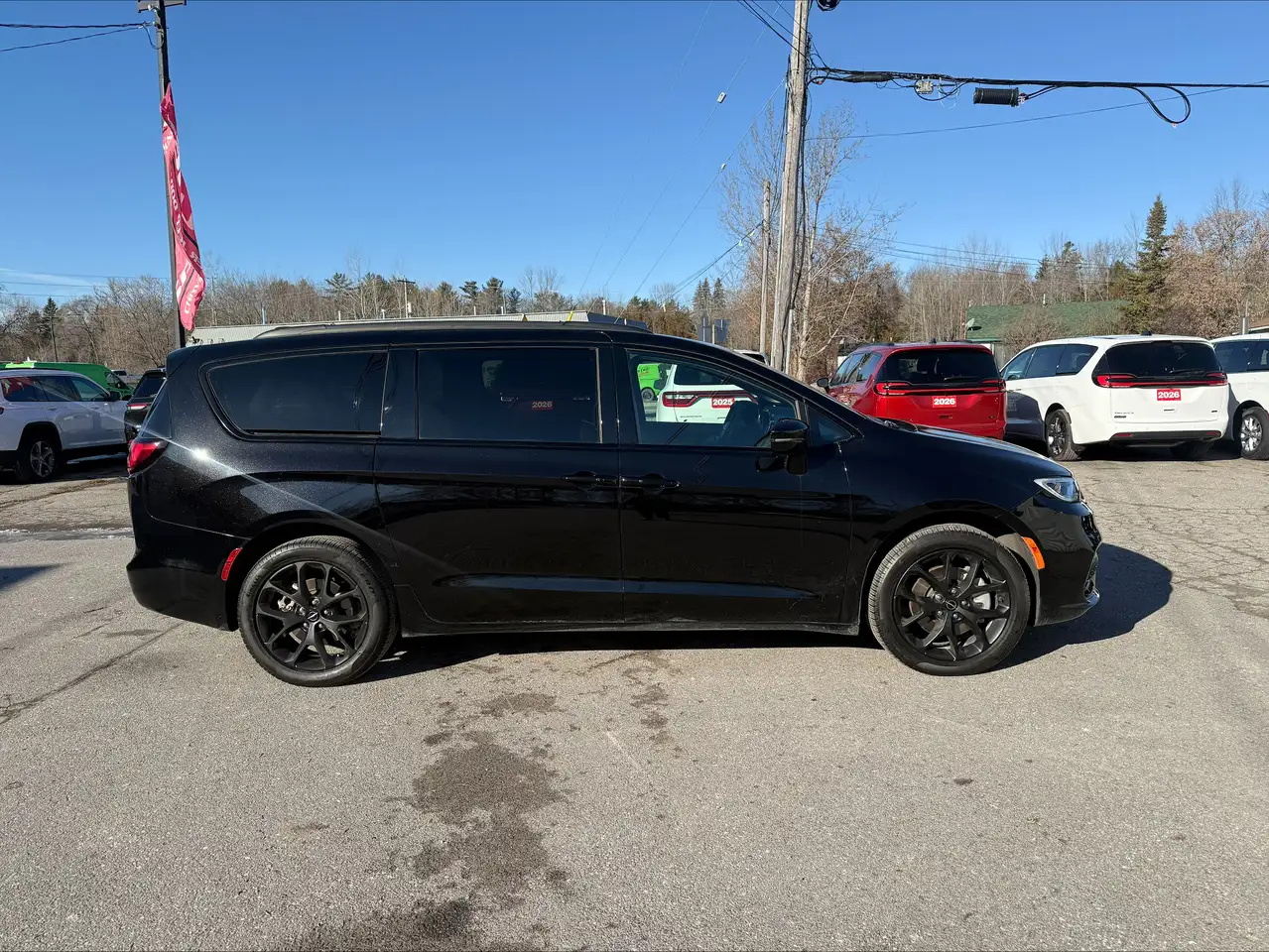 Chrysler Pacifica снимка Chrysler Pacifica