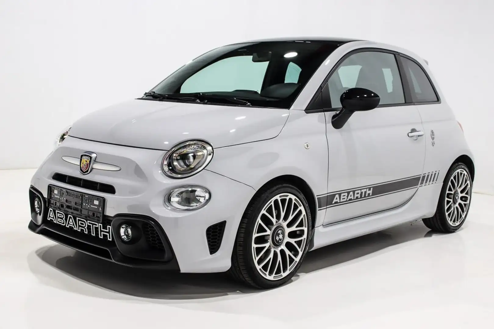 Fiat 500 Abarth 163CV CURI GPS CARPLAY RADAR JA17 Šedá - 2