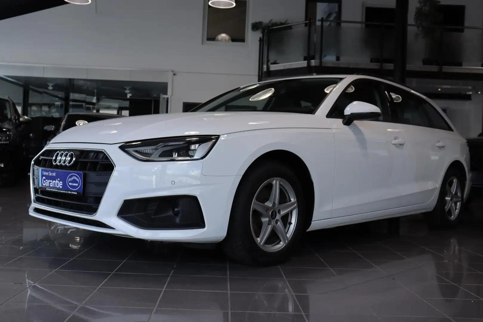 Audi A4 Avant 2.0 TDI Stronic *NAVI*LED*SHZ*TEMPOMAT* Weiß - 2