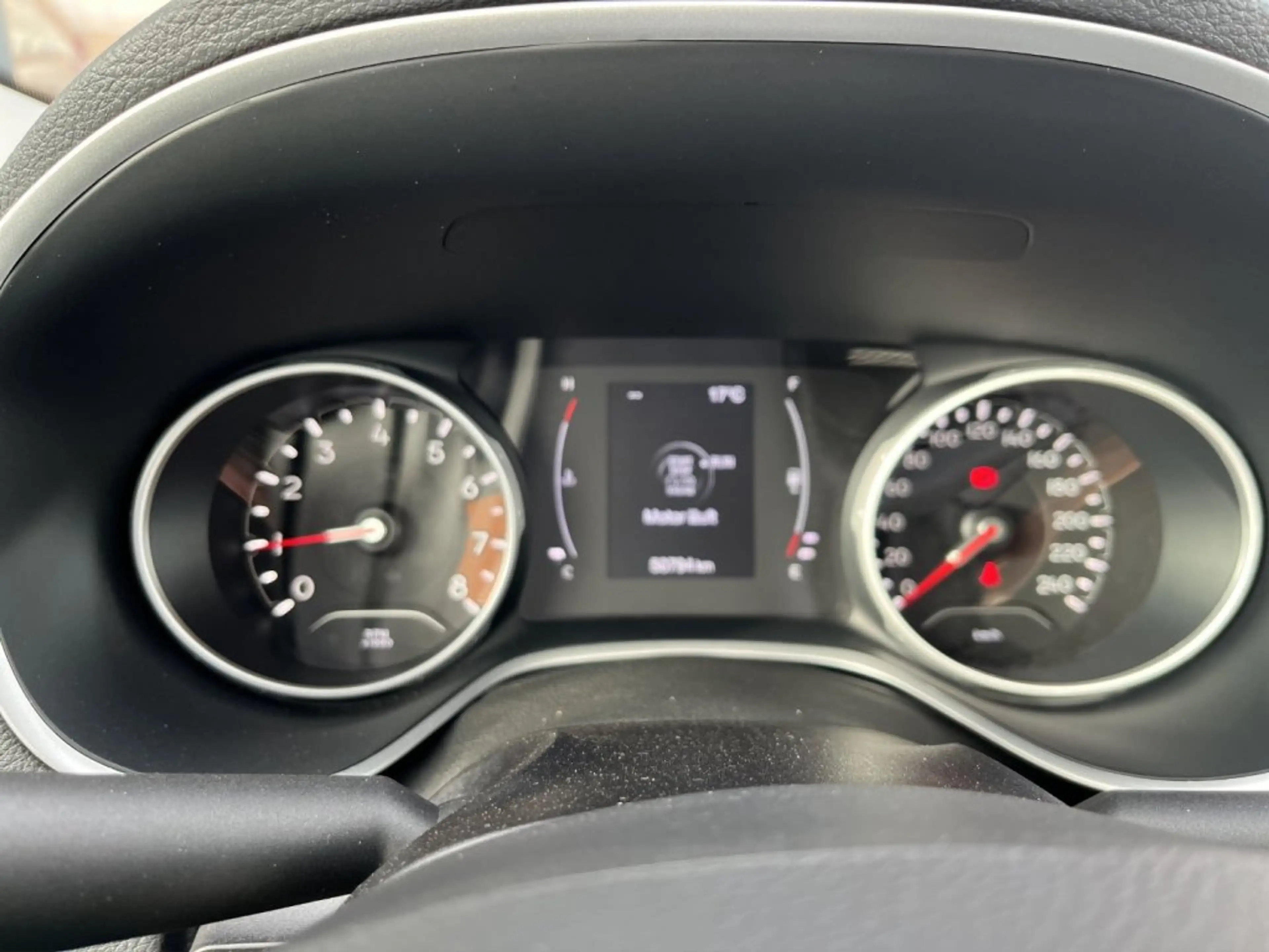 Jeep Compass 1,3 MultiAir Longitude T4 FWD 6MT — photo 11