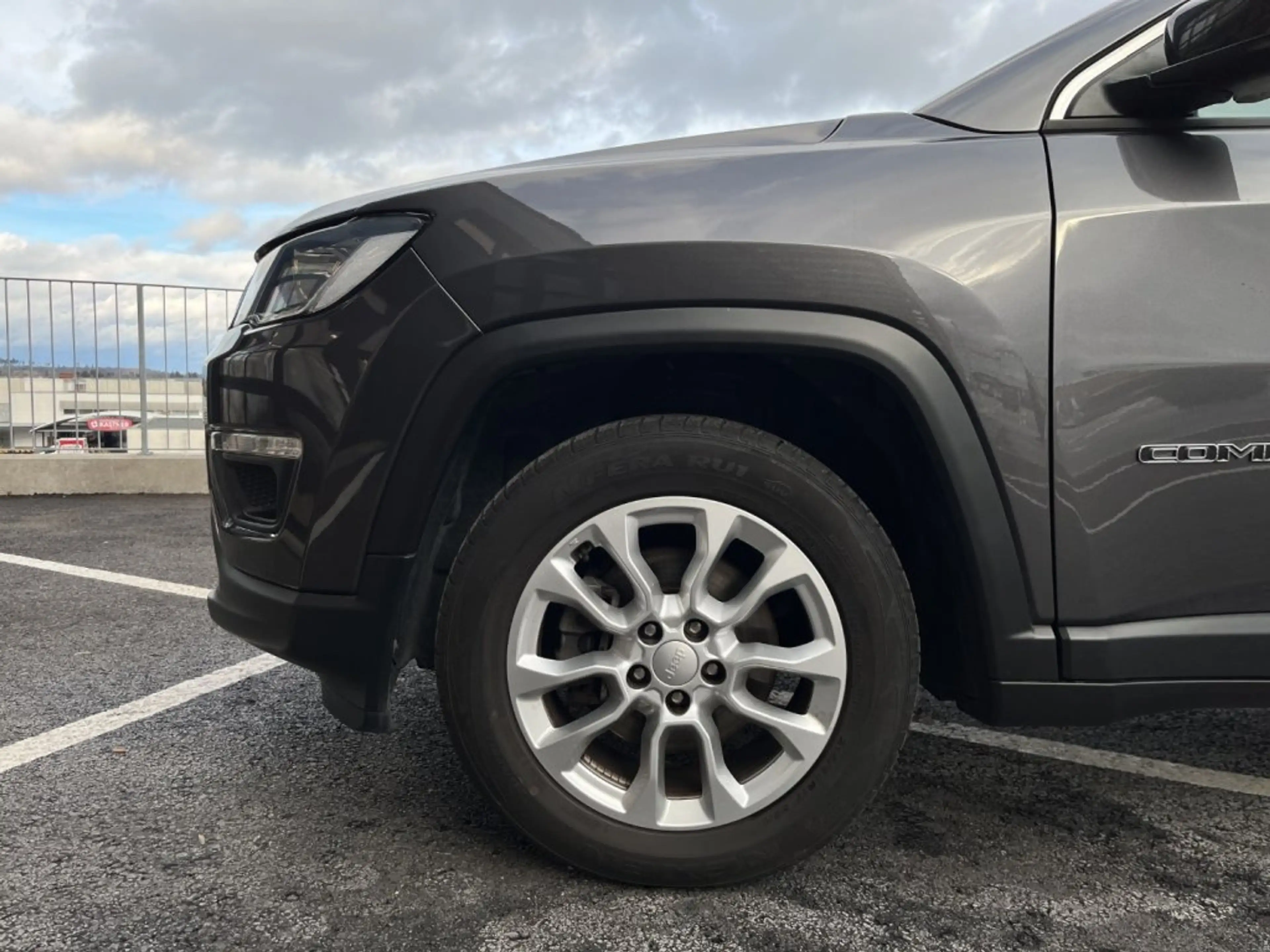 Jeep Compass 1,3 MultiAir Longitude T4 FWD 6MT — photo 19