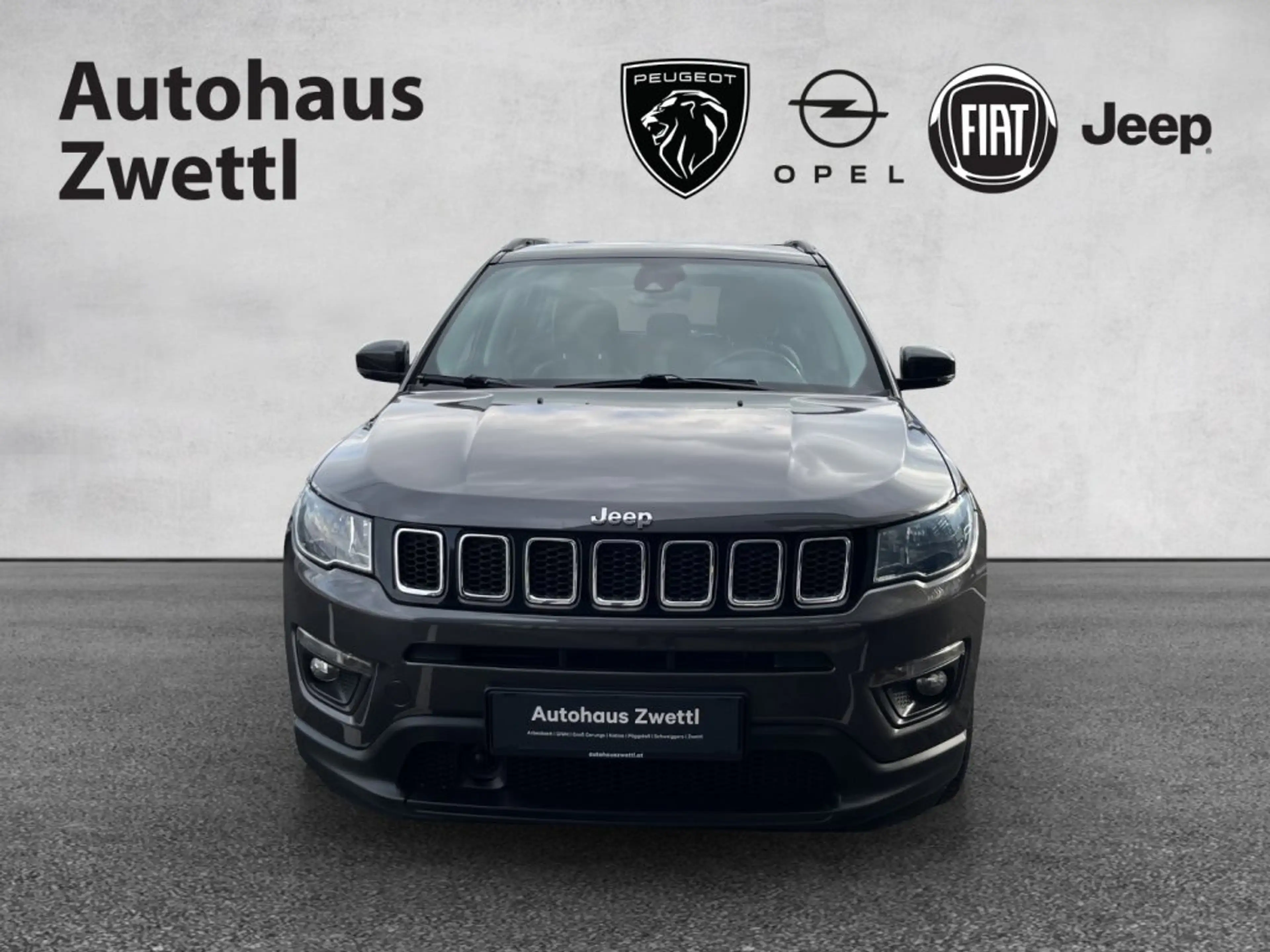 Jeep Compass 1,3 MultiAir Longitude T4 FWD 6MT — photo 2