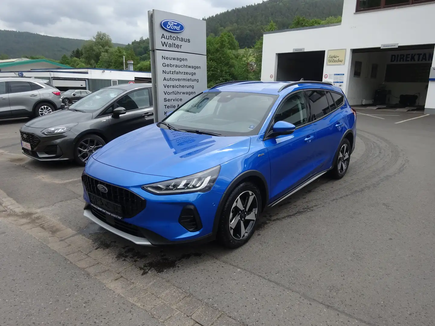 Ford Focus Active X LED Navi Kamera Syn 4 ACC Blau - 1