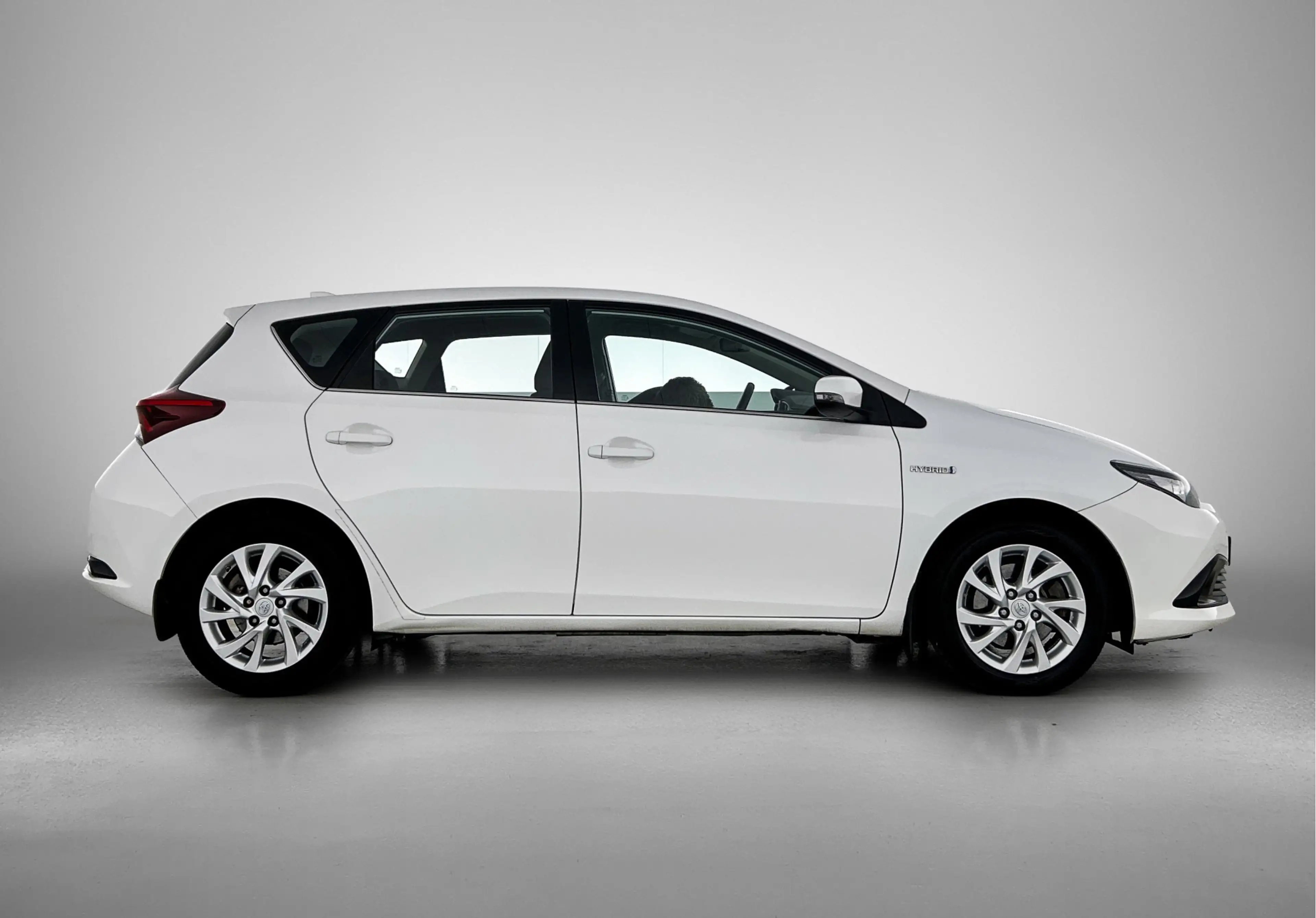 Toyota Auris 1.8 Hybrid Dynamic | Dealer onderhouden | Trekhaak — photo 13