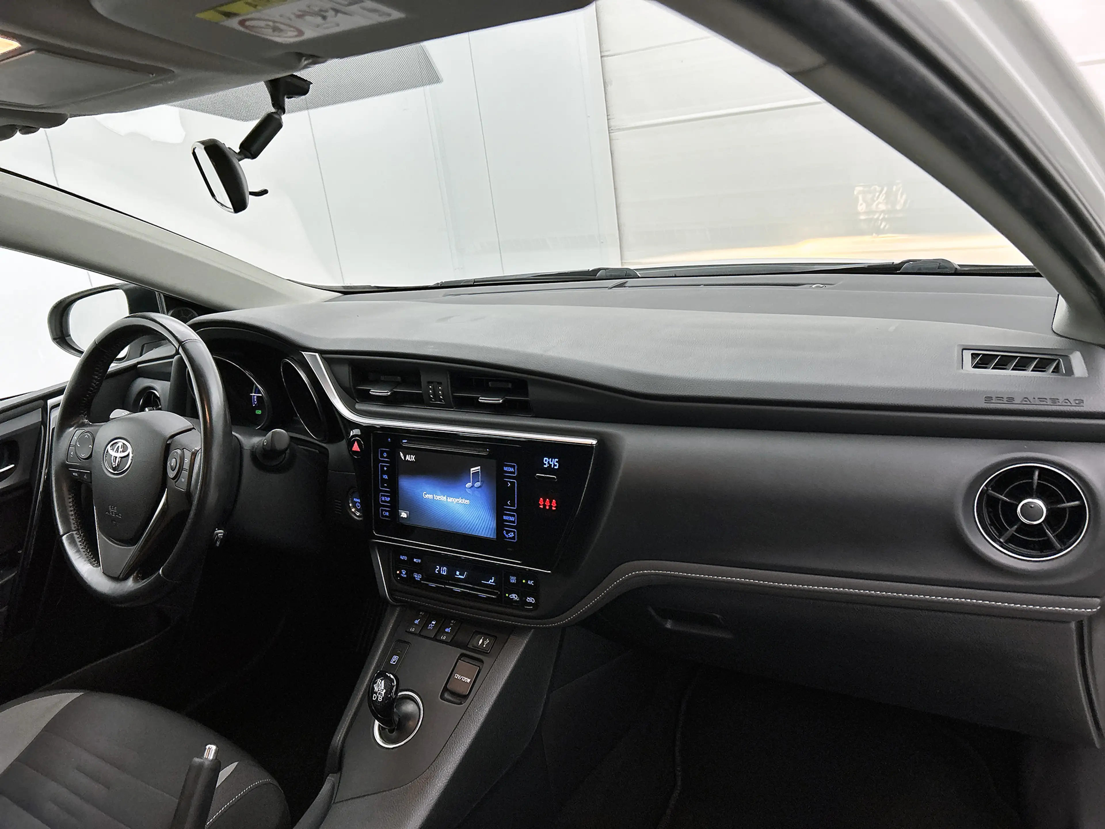 Toyota Auris 1.8 Hybrid Dynamic | Dealer onderhouden | Trekhaak — photo 6