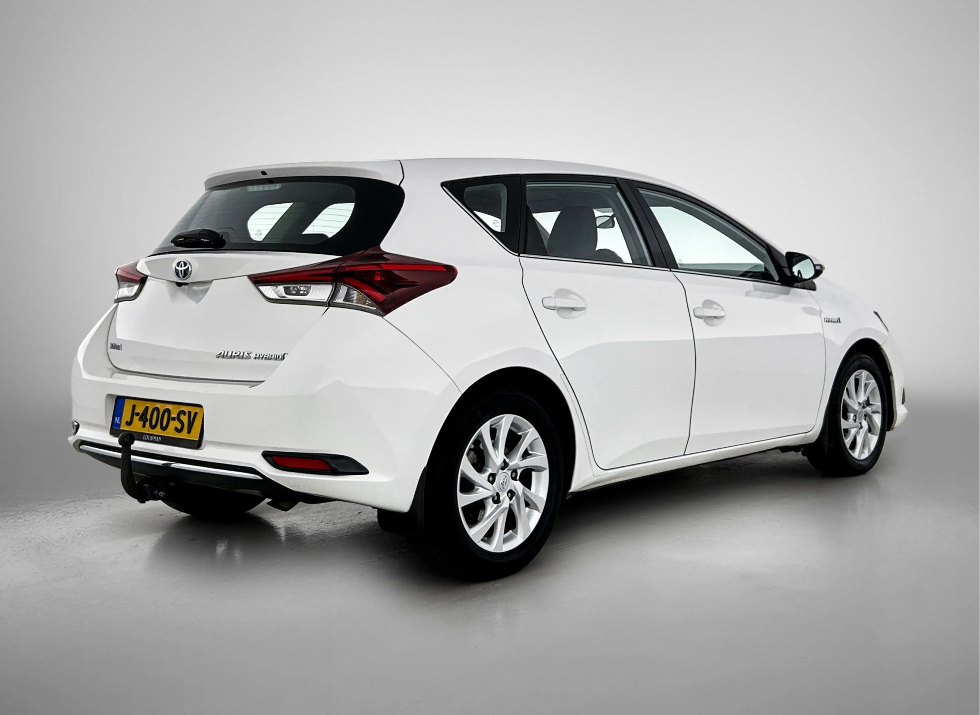Toyota Auris 1.8 Hybrid Dynamic | Dealer onderhouden | Trekhaak — photo 2