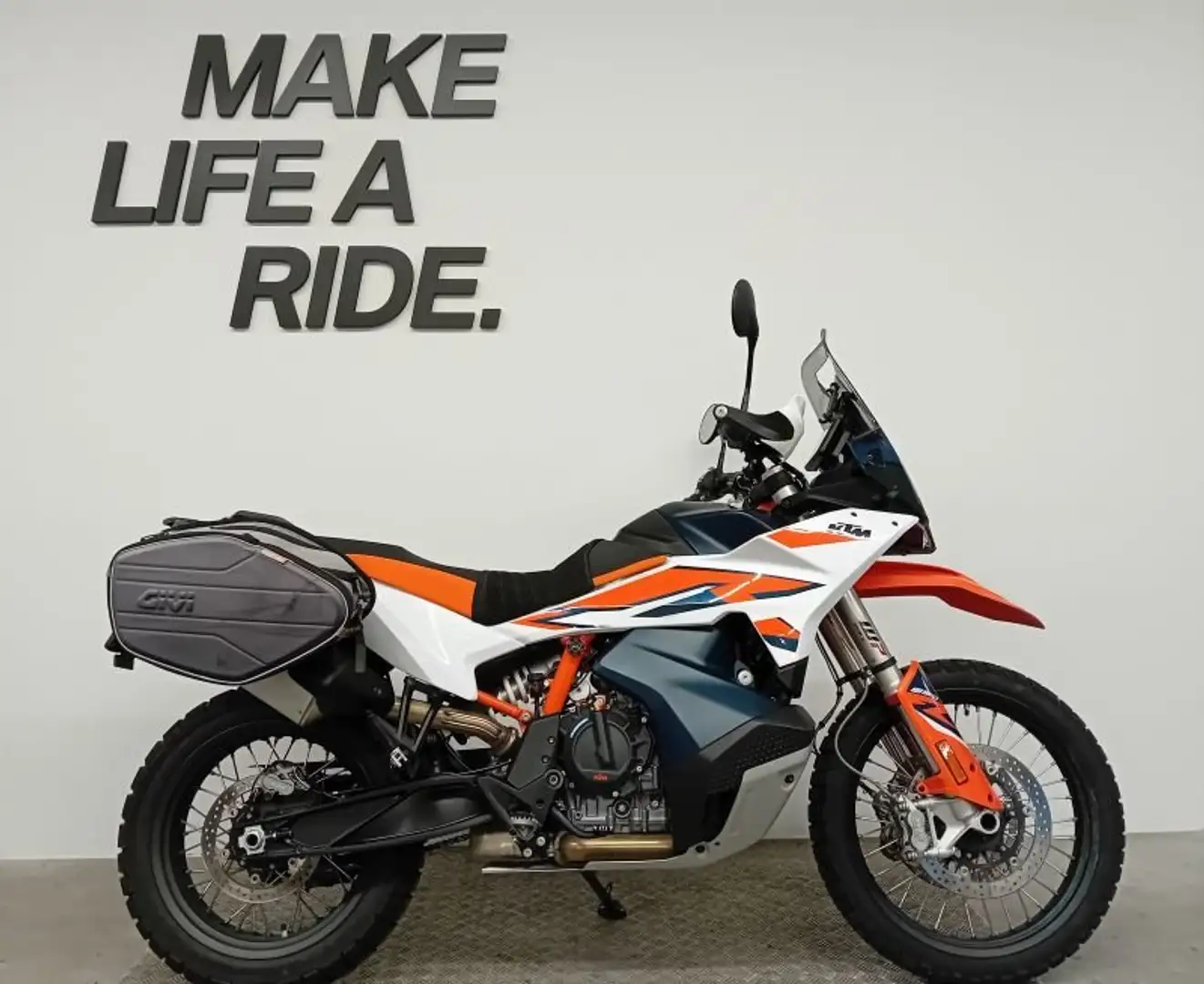 KTM 890 Adventure R Bianco - 1