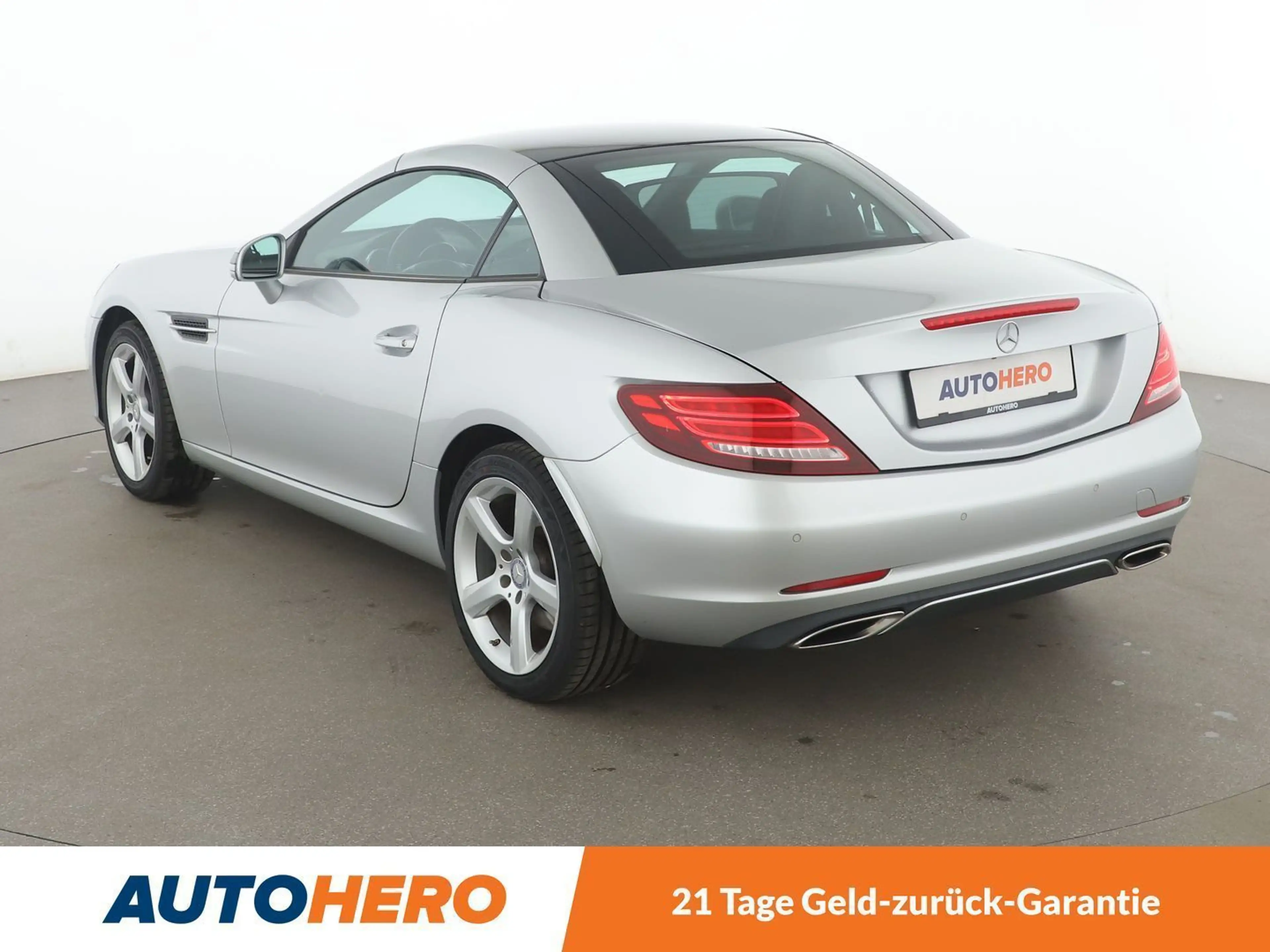 Mercedes-Benz SLC 180 Aut.*NAVI*TEMPO*PDC*SHZ*KLIMA*GARANTIE* — photo 4