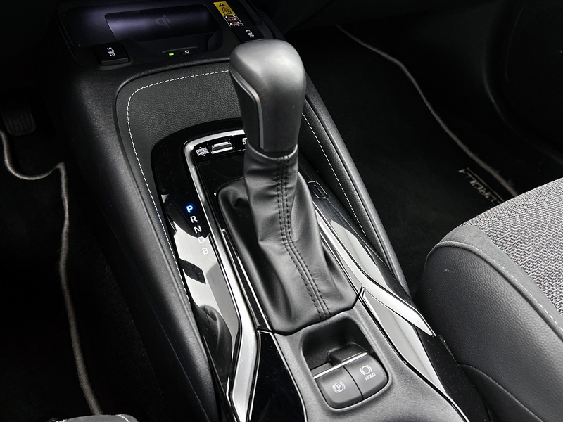 Toyota Corolla Touring Sports Hybrid 140 Dynamic | NL-Auto | Park — photo 11