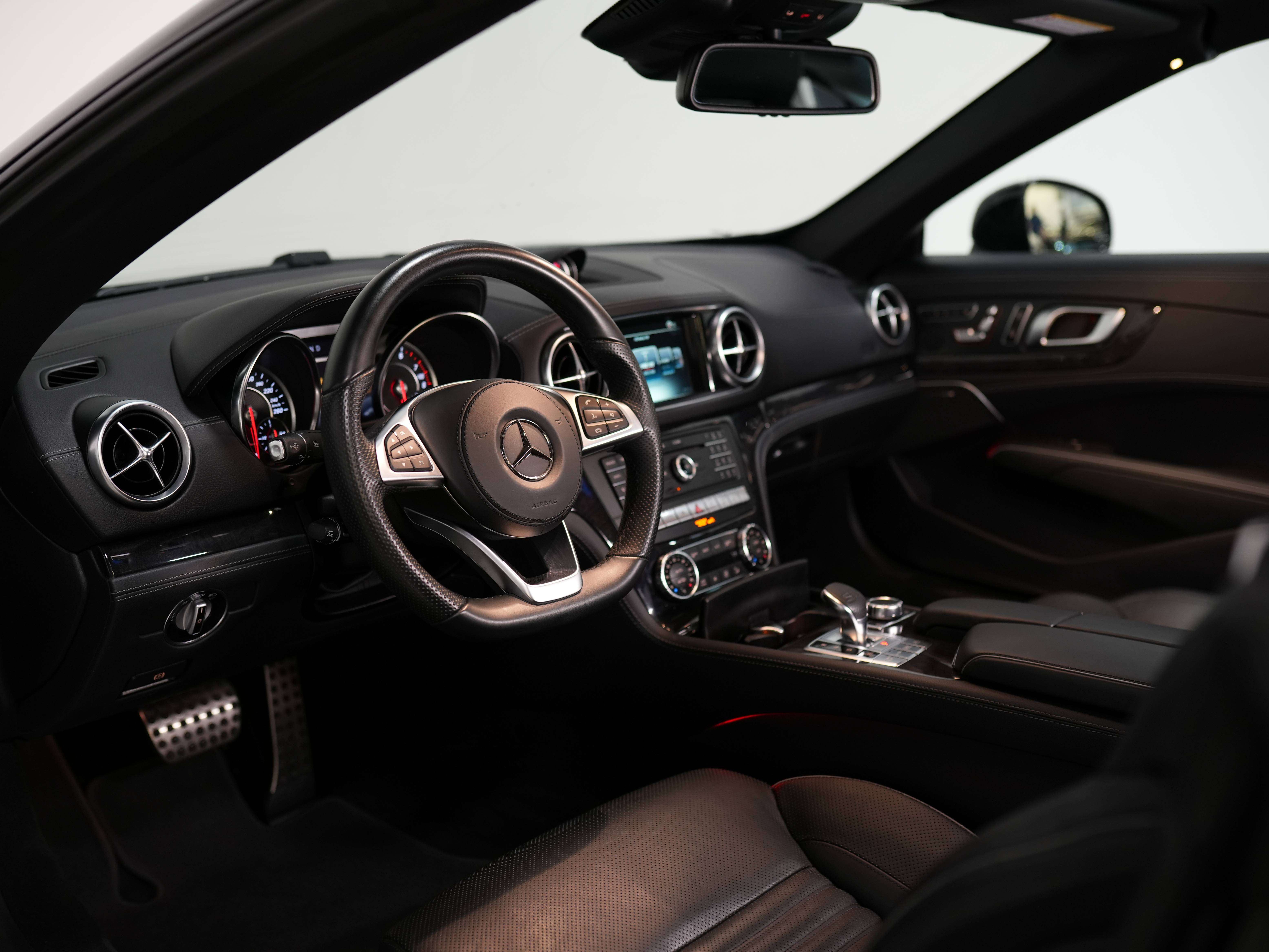 used 2020 Mercedes-Benz SL car, priced at $87,900